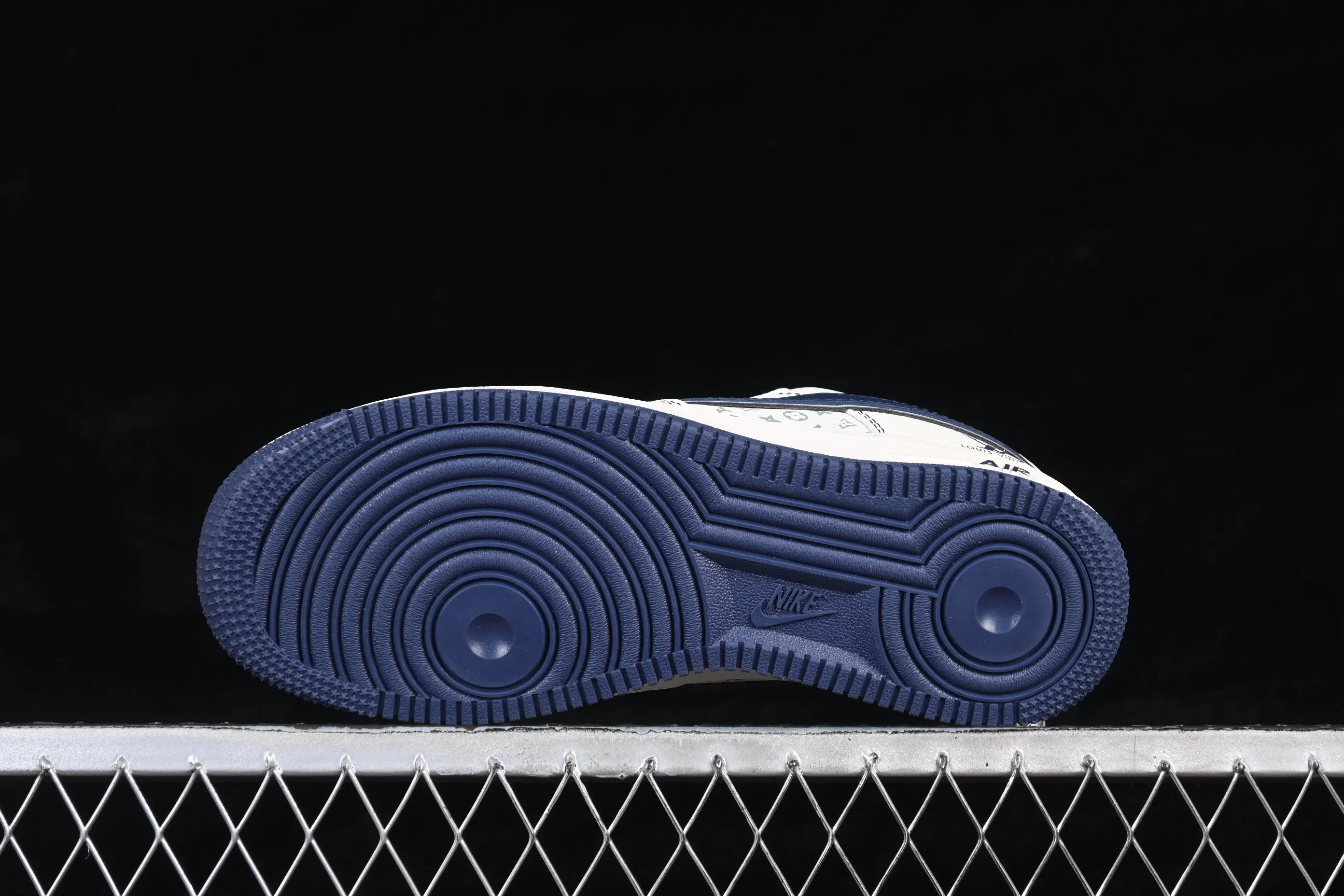 All categories Nk Air Force 1 Air Force series Nk Air Force 1 Low Air Force low top Nike Air Force 1'07 Low LV co-branded dark blue classic presbyopia Air Force 1 low top casual sneakers HH7518-078